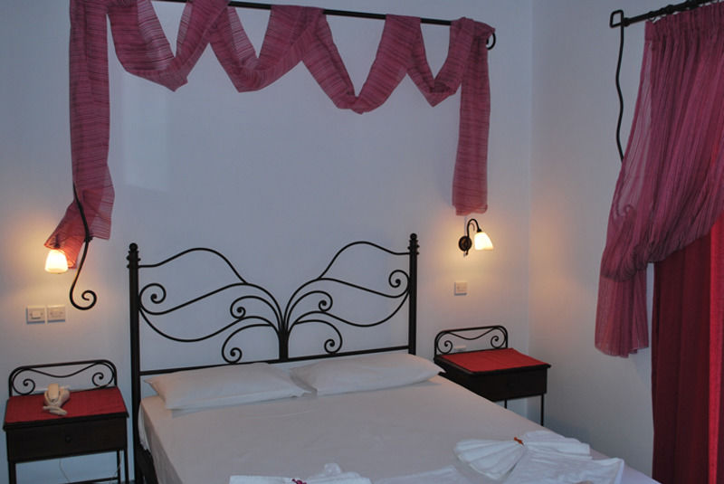 Anezina Hotel Adamantas  ภายนอก รูปภาพ